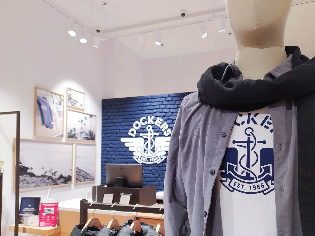 camisola com logo dockers