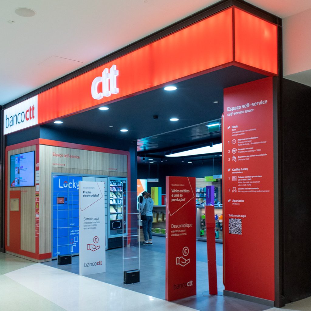 Construção loja CTT Oeiras Parque